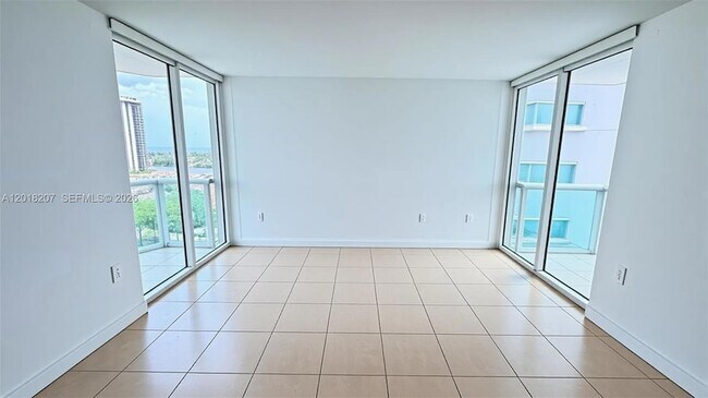 Building Photo - 19400 Turnberry Way