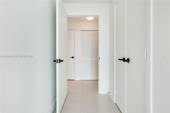 Building Photo - 888 Biscayne Blvd