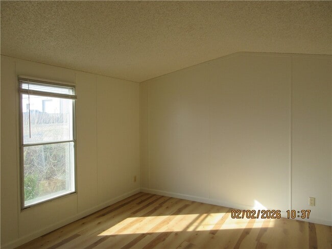 Building Photo - 4555 Vernetti Ln