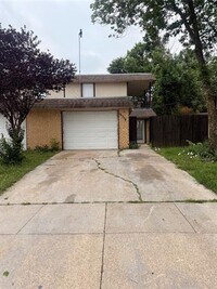 Building Photo - 6316 Woodmont Ct