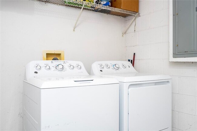 Building Photo - 50989 US-27