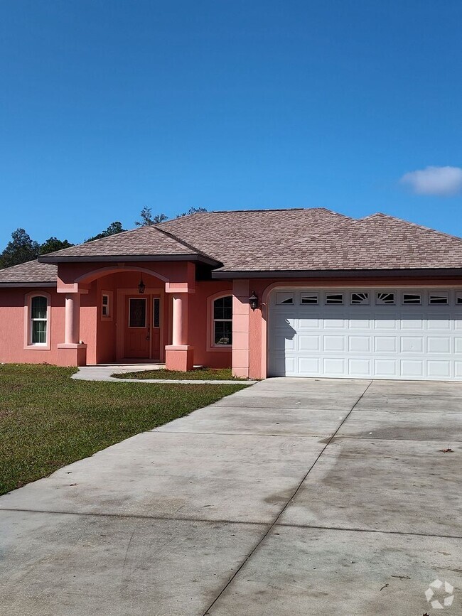 Building Photo - DUNNELLON POOL HOME