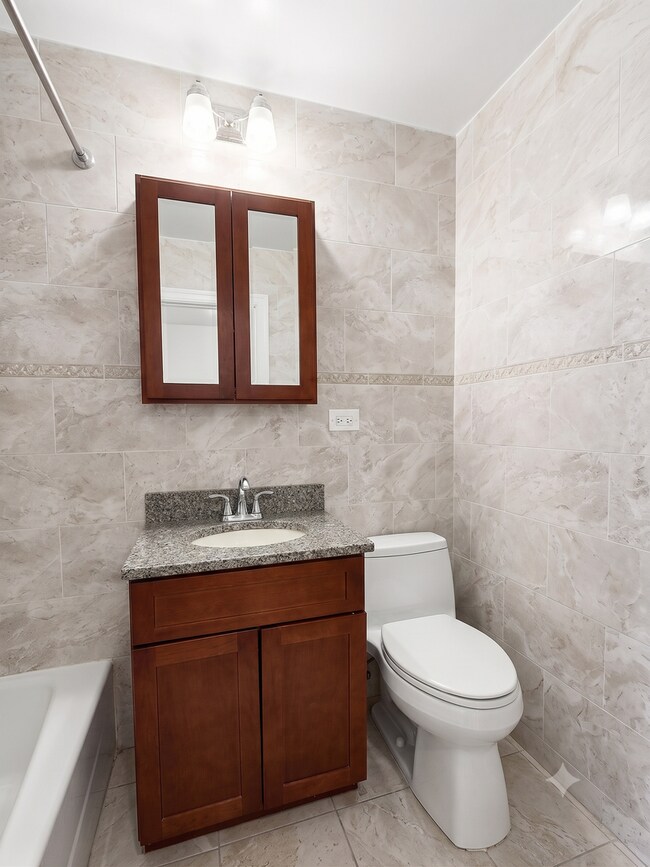 Building Photo - Wetherole Plaza Condo