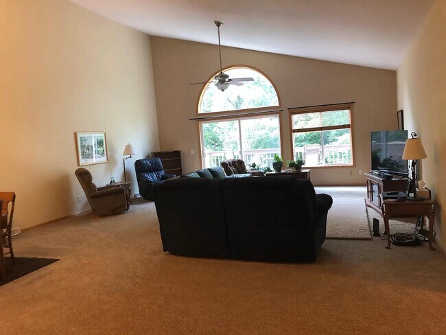 Building Photo - 701 Cherokee Path