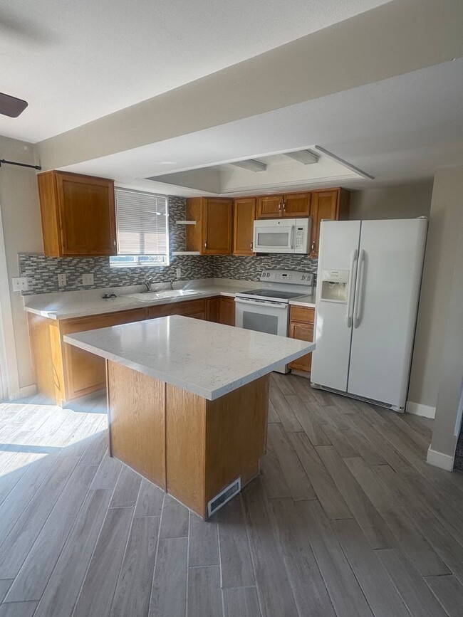 Building Photo - Beautiful Taylorsville Home for rent!