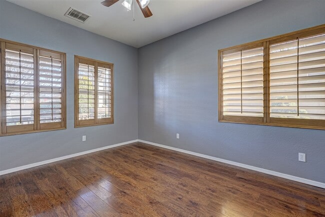 Building Photo - 4 bedroom, 2 bath Home in Quailwood