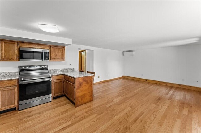 Building Photo - 150 Wolcott Ave
