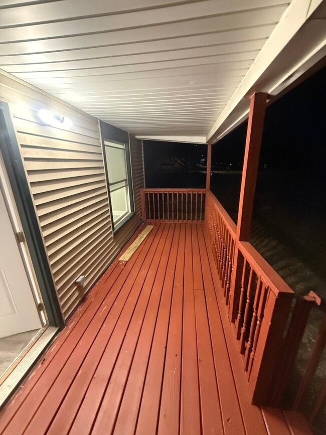 Building Photo - 746 N Schuyler Ave