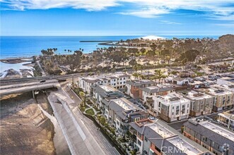 Building Photo - 1309 Doheny Way