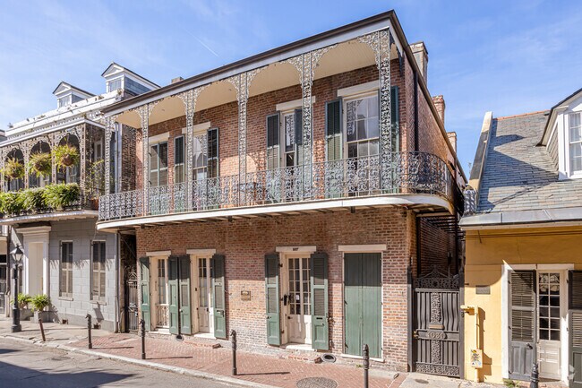 Building Photo - 1027 Chartres St