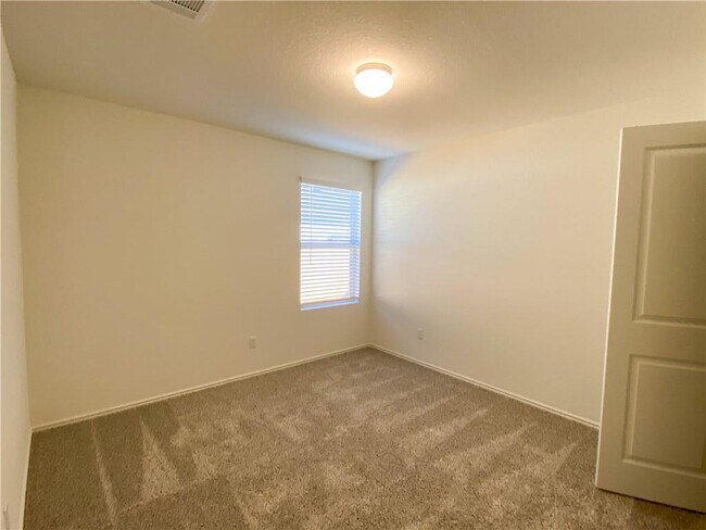 Building Photo - 301 Greatest Gift Wy