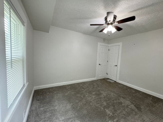 Building Photo - Updated & Move-In Ready Home for Rent – 2B...
