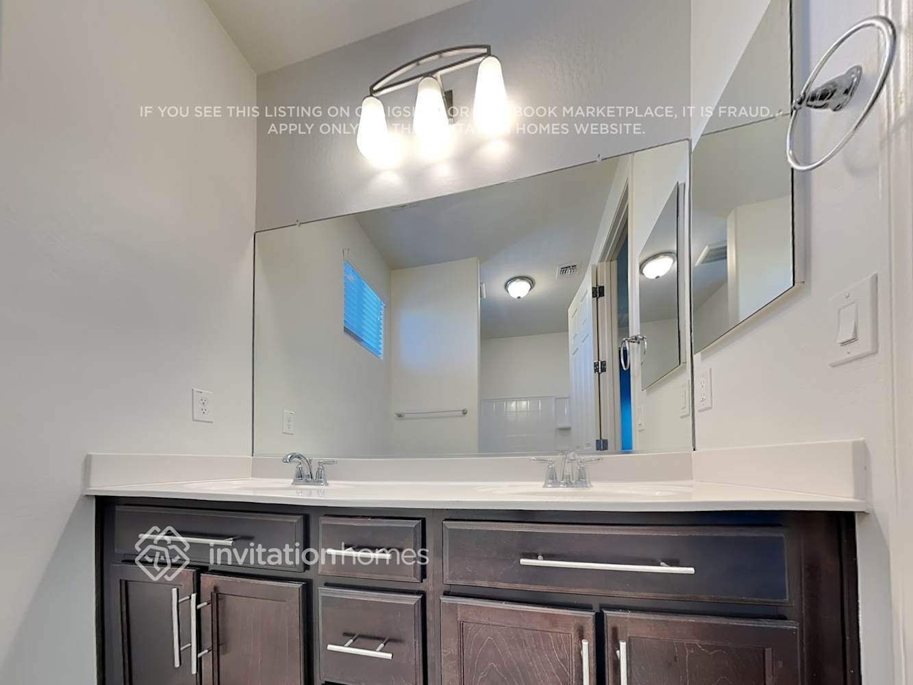 Building Photo - 2241 S Osborn Ln