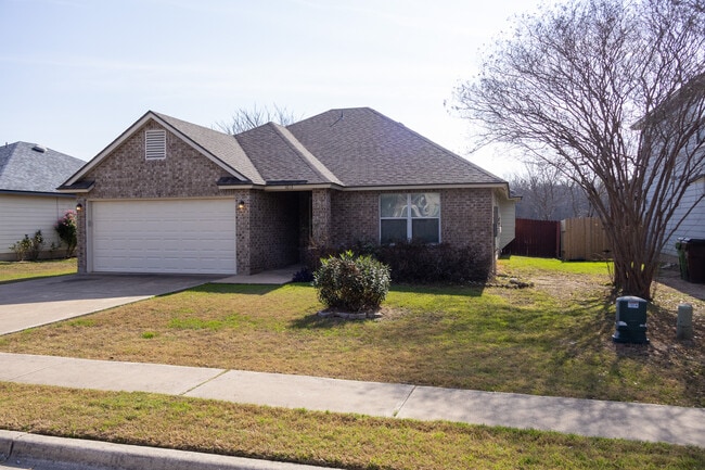 Building Photo - 1613 Apollo Cir