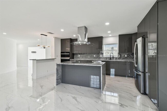 Building Photo - 8708 Thornwood Ln