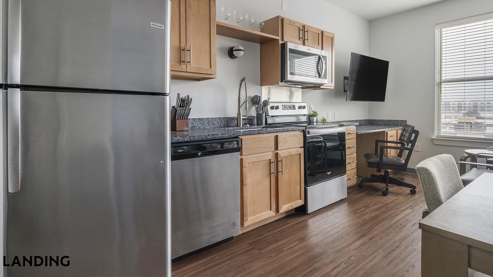 Building Photo - 302 13th St S