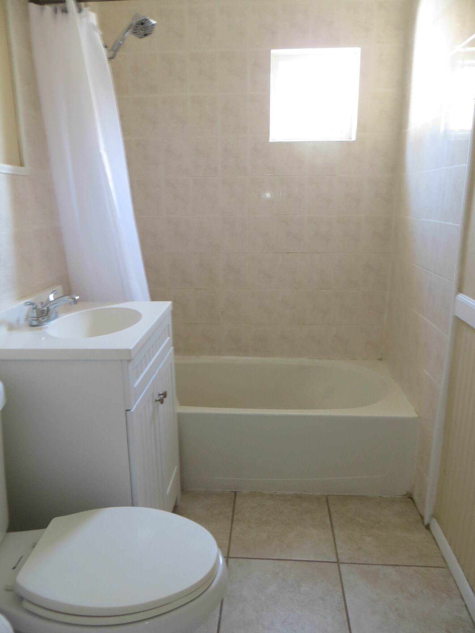 Bathroom - 123 Endicott St