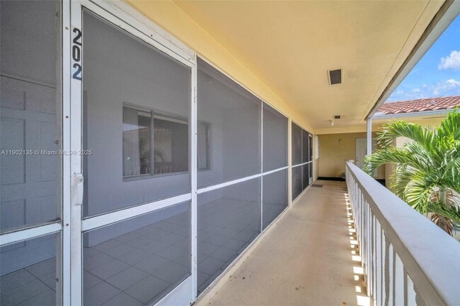Building Photo - 2101 NE 68th St