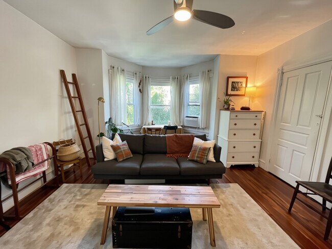 Building Photo - 234 S 44th St