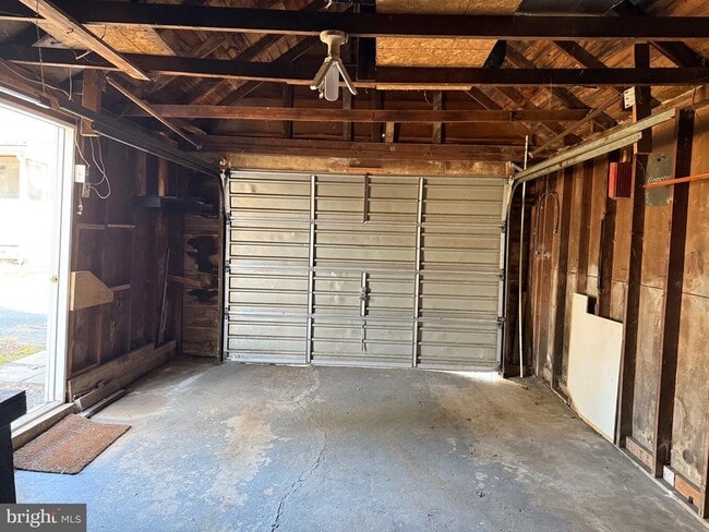 Building Photo - 77 Quarry Rd