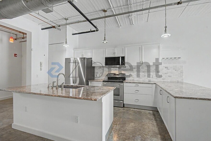 Building Photo - Unit 203