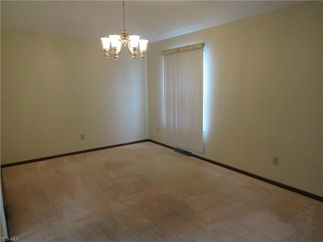 Building Photo - 26929 Heatherwood Cir