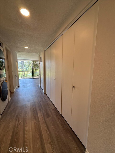 Building Photo - 5555 Canyon Crest Dr