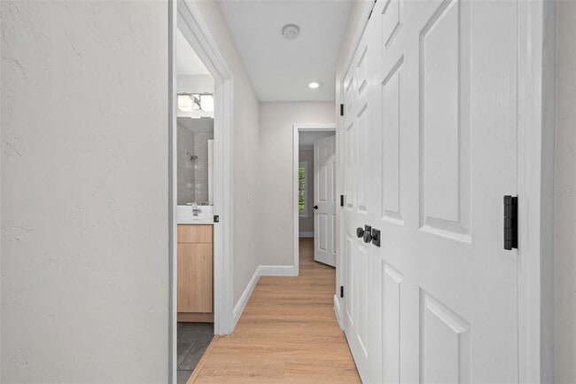 Building Photo - 9821 SW 34th Rd