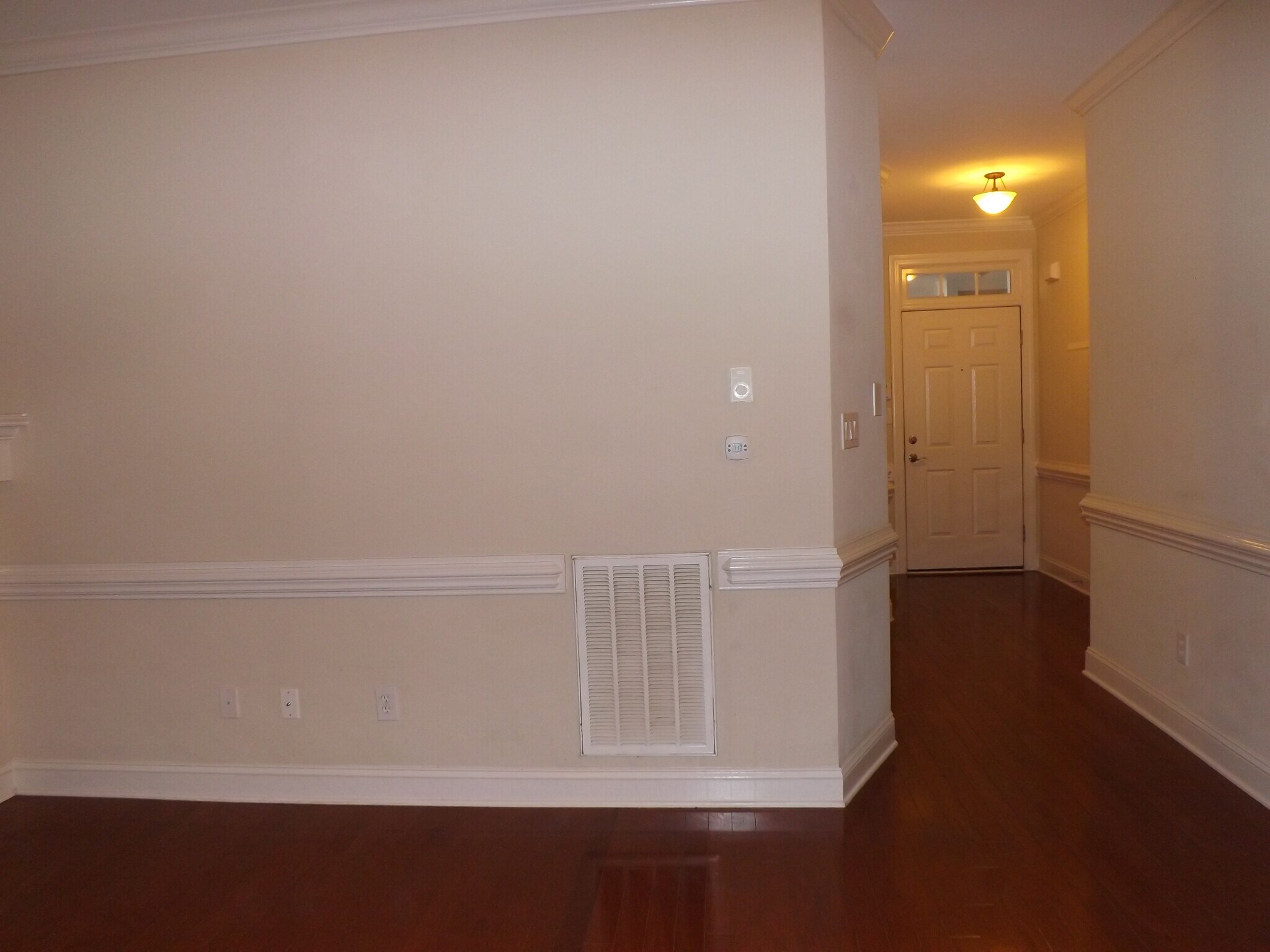 Building Photo - 212 Fountainhead Ln