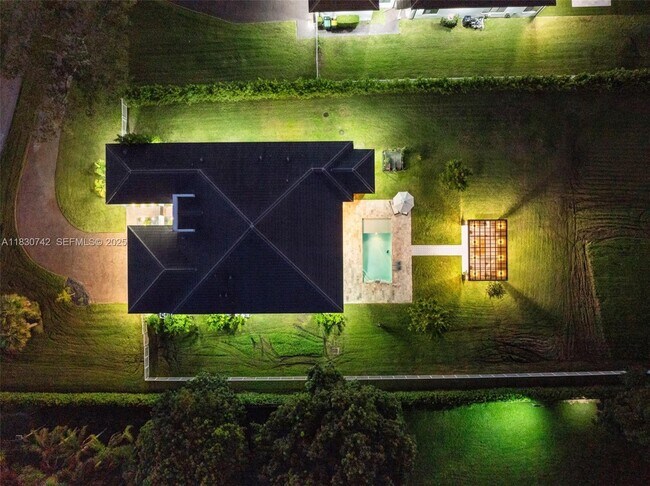 Building Photo - 5000 SW 159th Ave