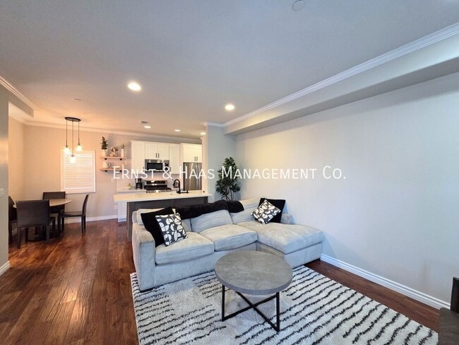 Building Photo - 3546 Linden Ave
