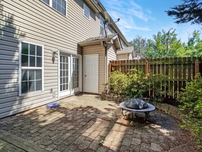 Building Photo - 209 Ashby Dr