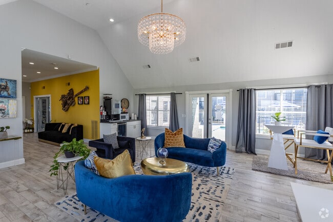 Clubhouse - The Hamilton