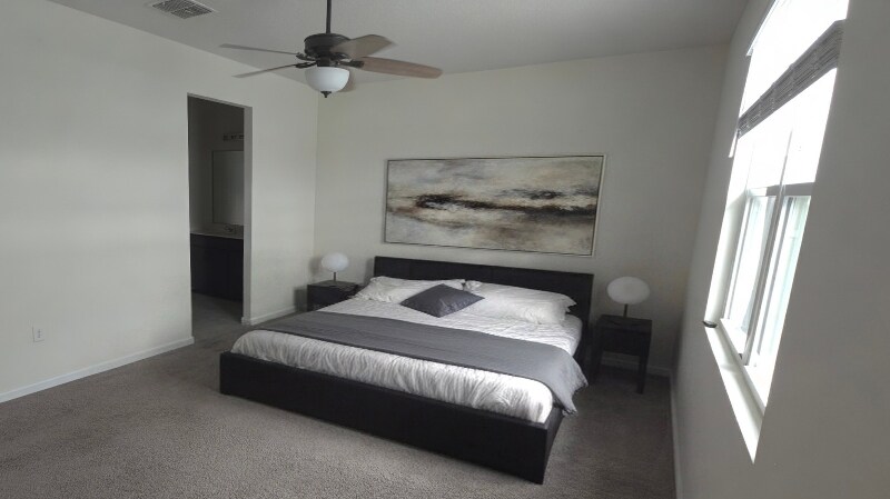 Building Photo - 5631 Western Sun Dr