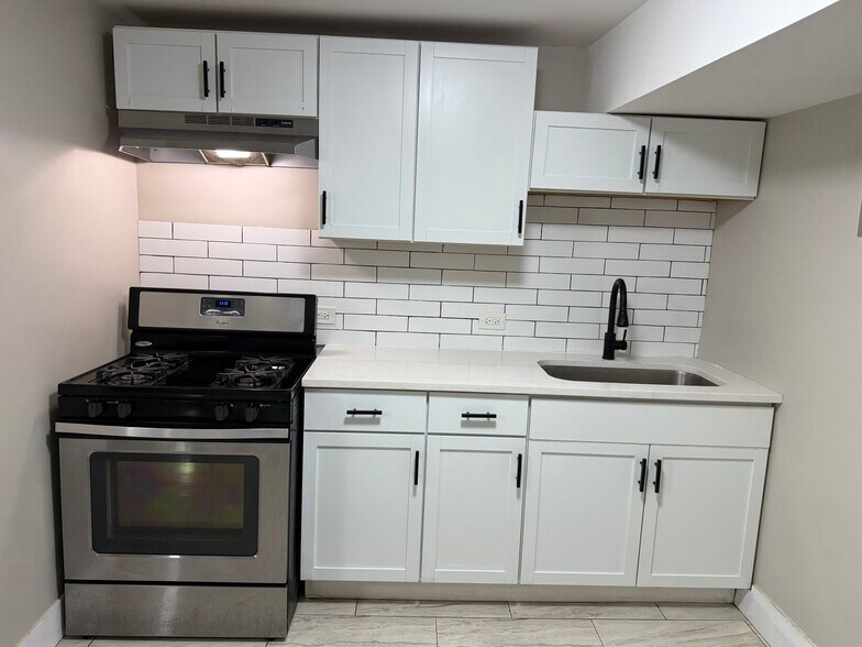 Building Photo - 7503 W 64th St