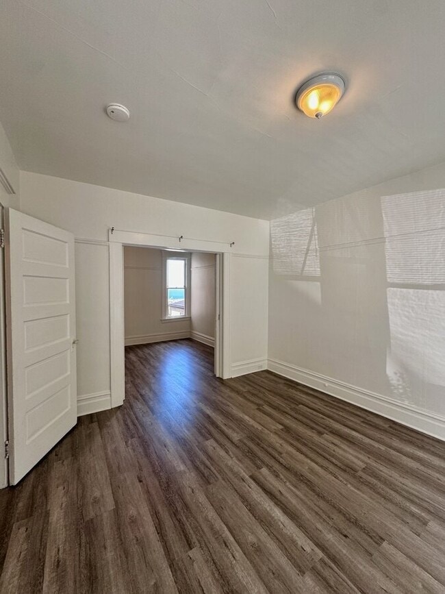 Building Photo - 1054 Filbert St