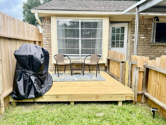 Building Photo - 3762 Laura Leigh Dr