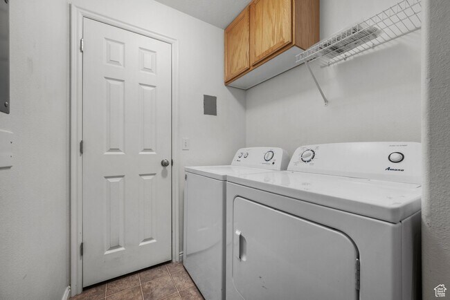 Building Photo - Updated Eagle Mountain Condo