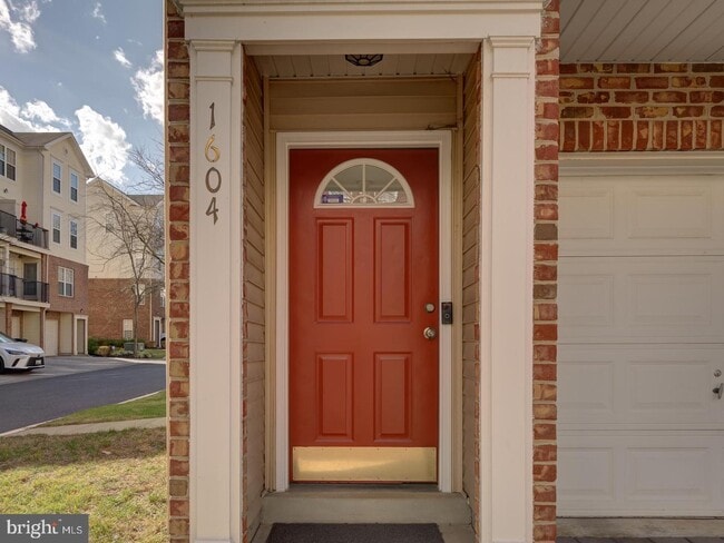 Building Photo - 1604 Post Oak Dr