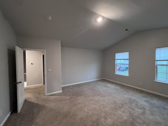 Building Photo - 4549 Sandstone Dr