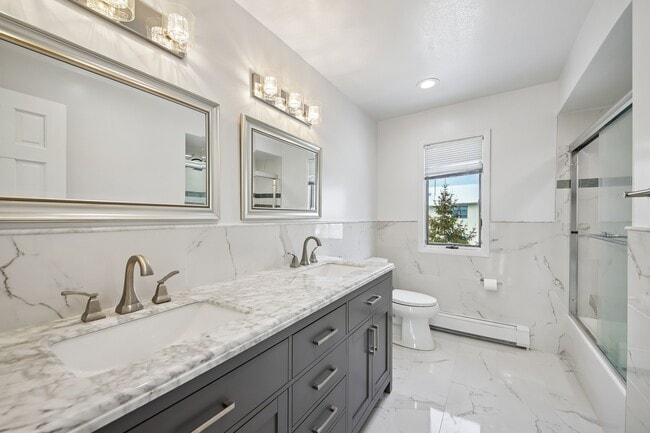 Building Photo - 11 Hudson Terrace