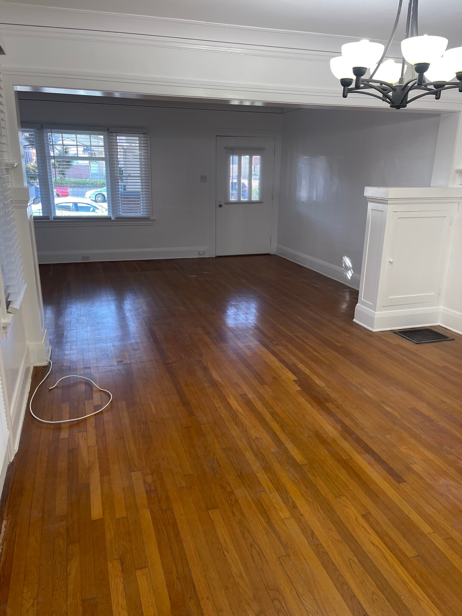 Building Photo - 508 S Catalina Ave