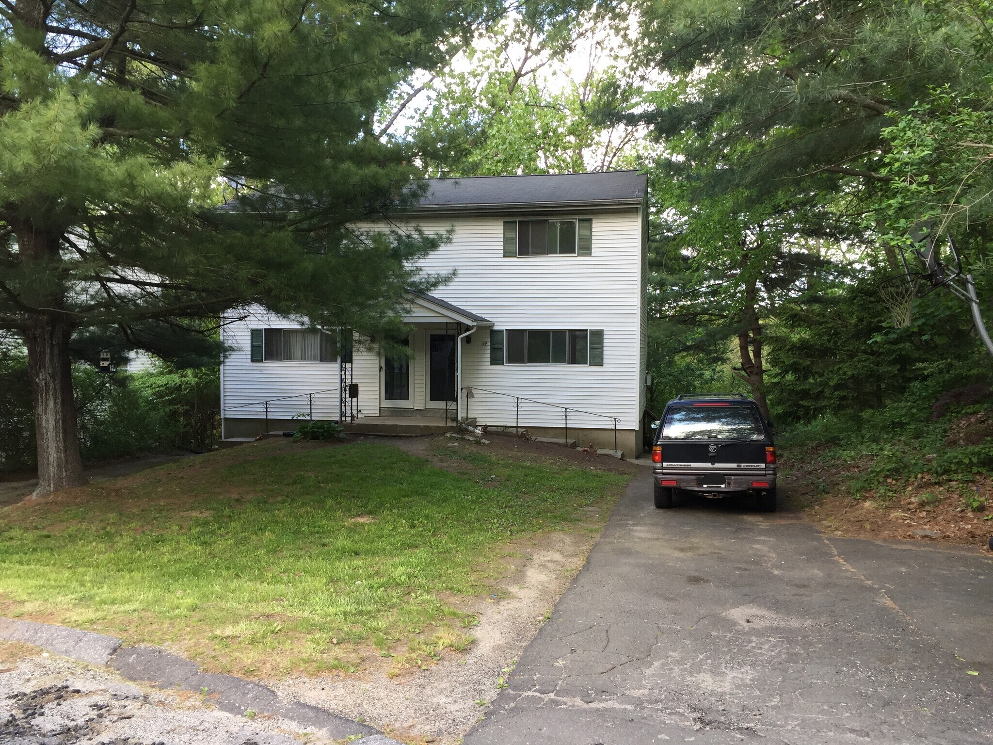 Building Photo - 64 Knollwood Dr