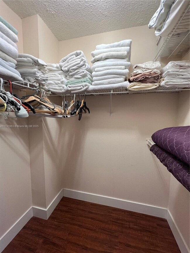 Primary Photo - 90 Alton Rd