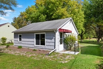 Building Photo - 9358 N Saginaw Rd