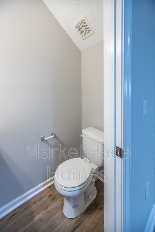 Building Photo - 207 Adderman Dr