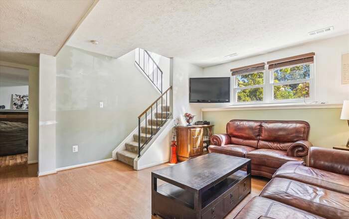 Building Photo - 298 Ternwing Dr