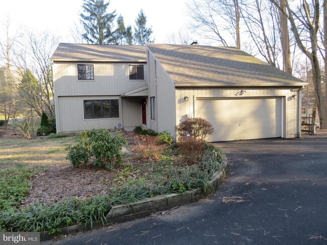 Building Photo - 30 Kings Grant Rd