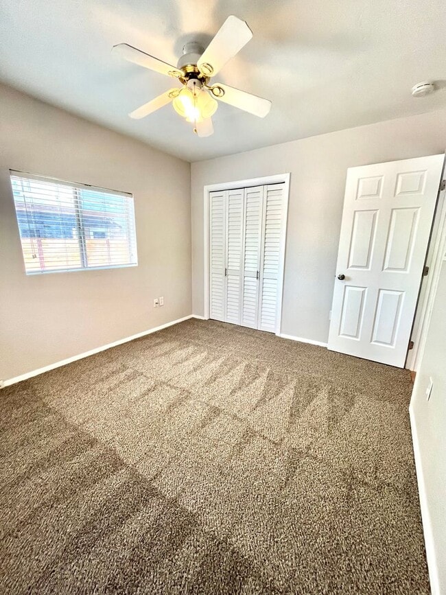 Building Photo - Midtown Cozy Two bedroom Home