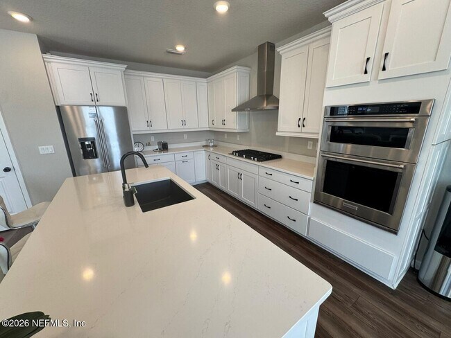 Building Photo - 217 Red Barn Rd